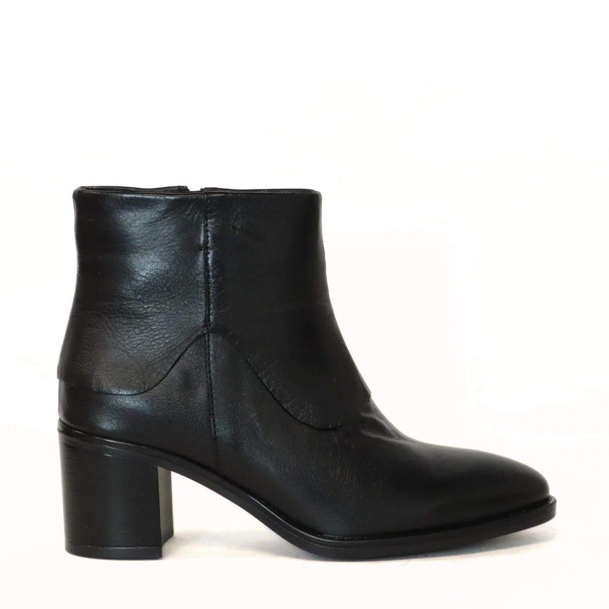 Maeve - Image 4